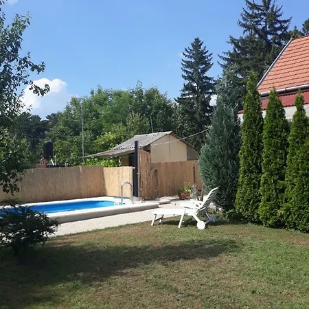 Casa de Férias Evi Nyaralohaz Siófok