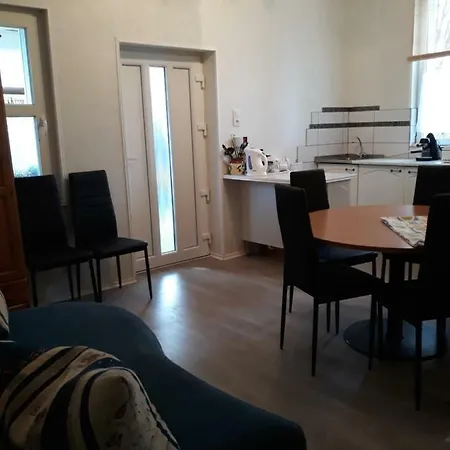Evi Nyaralohaz Casa de Férias